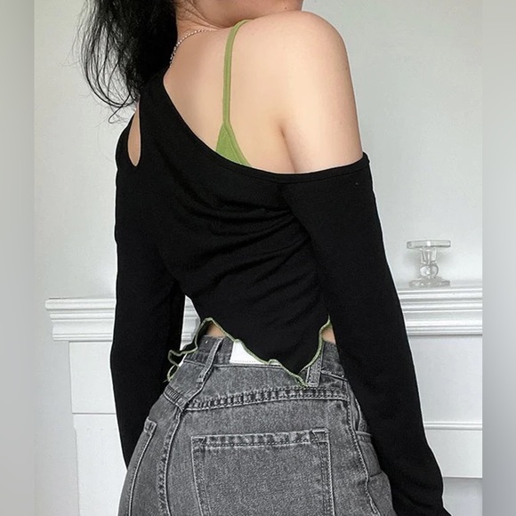 Juicici Top/Contrast Color Irregular Two-Piece Set - Picture 2 of 8